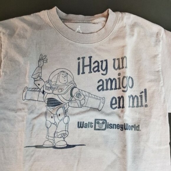 Disneyland Spanish Buzz Lightyear "Hay Un Amigo En Mi" T-Shirt Grey Size Small - Picture 3 of 4
